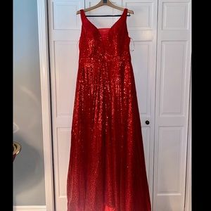Ball Gown Luxurious Sparkle Dress V Neck
V Back Sleeveless Sweep / Brush Train